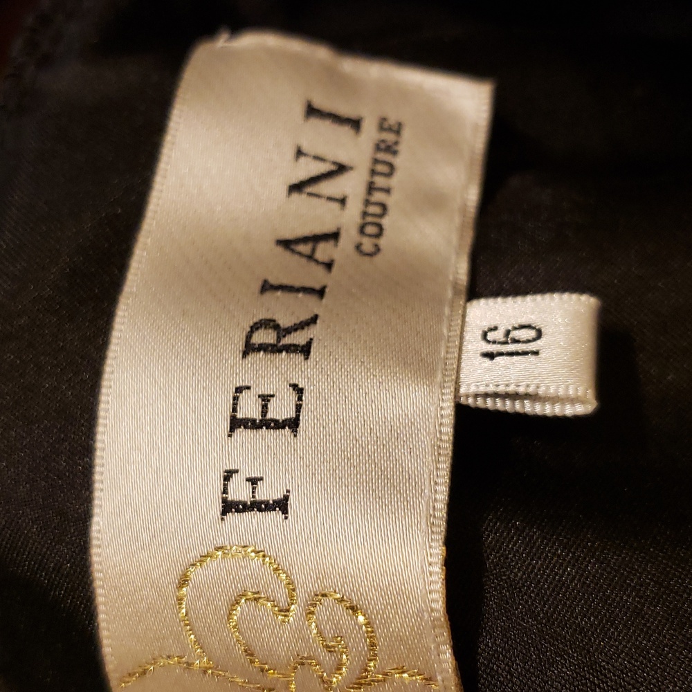 Elegant Black Designer Evening Dress - Picture 7 of 9